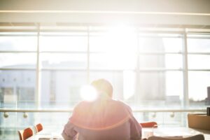 Choosing Between Term and Permanent Life Insurance: A Decision-Making Guide